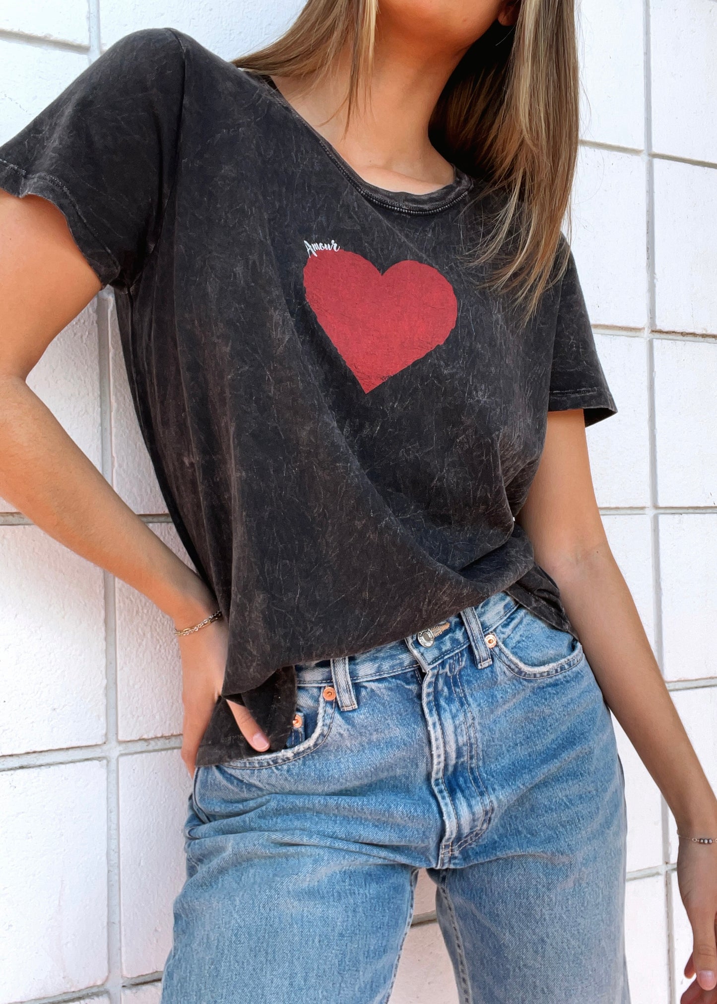 Amor Mineral-Wash Graphic Tee