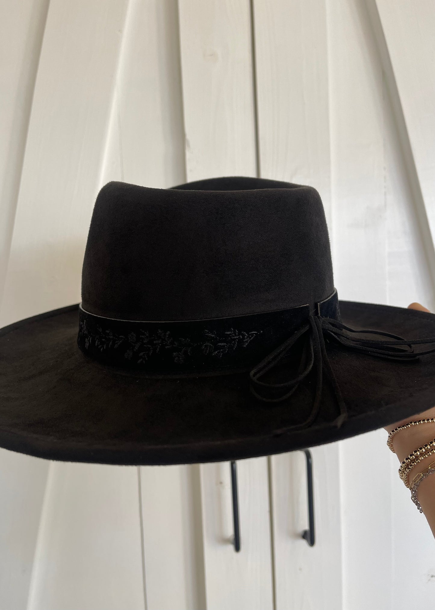 The Mirage Hat in Black